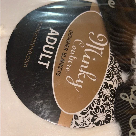 Minky Couture White Blanket. NWT. Fits single/ double bed. - Picture 4 of 11